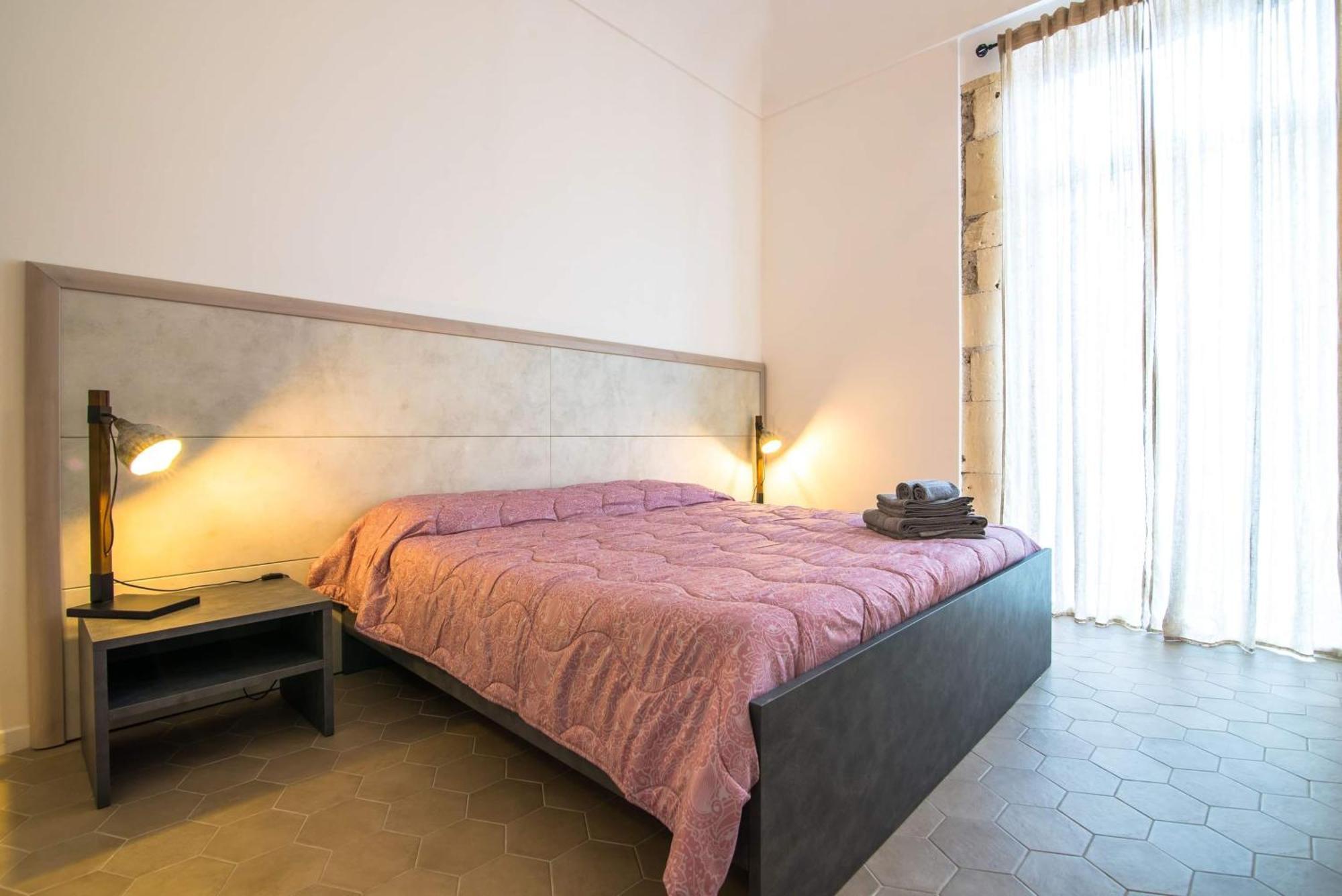 Dimora Di Levante- Ortigia Holidays Сиракуза Екстериор снимка
